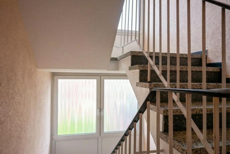 Wülfrath Attraktive 3-Zimmer Wohnung mit Balkon und Garage in ruhiger Stadtnähe - vermietet Wohnung kaufen