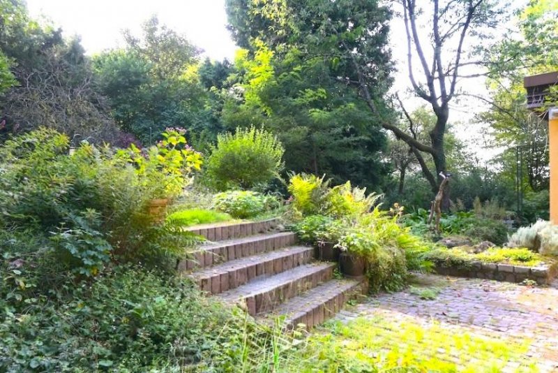 Wülfrath Großzügiger Bungalow nahe Stadtpark und FASW + Option auf angrenzendes Baugrundstück (Angebot 1059 separat) Haus kaufen