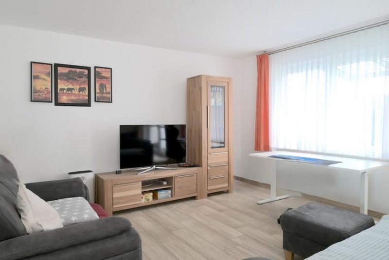 Wülfrath Hundertwassersiedlung am Flehenberg - Junge Doppelhaushälfte mit Fußbodenheizung, Wärmepumpe und PV-Anlage Haus kaufen