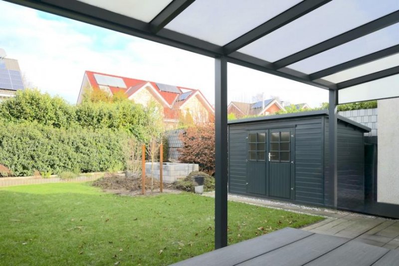 Wülfrath Hundertwassersiedlung am Flehenberg - Junge Doppelhaushälfte mit Fußbodenheizung, Wärmepumpe und PV-Anlage Haus kaufen