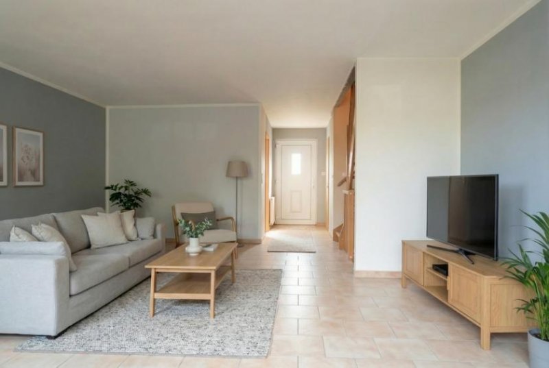 Wülfrath Junges Einfamilienhaus mit Garage in idealer Lage nahe dem Neubaugebiet Haselnussweg Haus kaufen