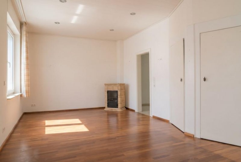 Wülfrath Mehrfamilienhaus mit schönem Garten in Wülfrath-Zentrum: Kombination Eigennutzung/Kapitalanlage Haus kaufen