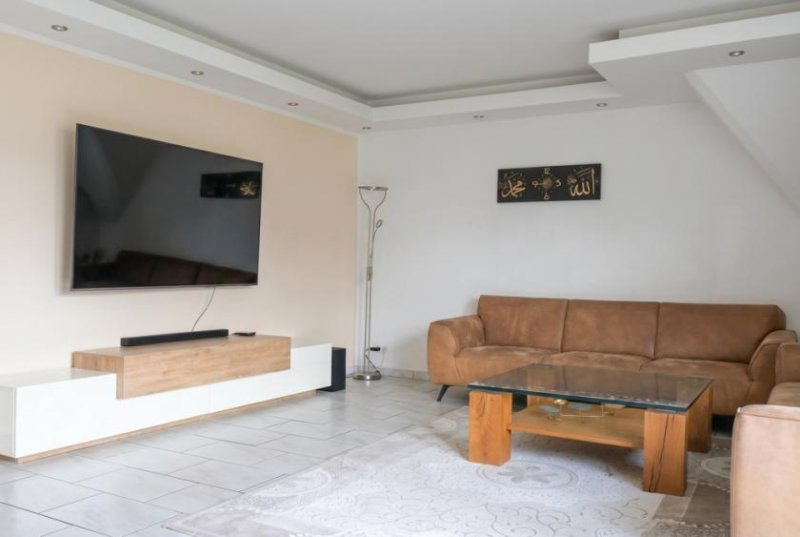 Wülfrath Wohntraum im Zentrum: Großzügige 3-5 Zimmer mit Balkon und Garage Wohnung kaufen