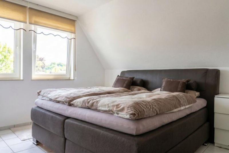 Wülfrath Wohntraum im Zentrum: Großzügige 3-5 Zimmer mit Balkon und Garage Wohnung kaufen