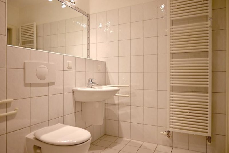 Velbert Barrierefreie 2 Zimmer: großer Balkon, Einbauküche, Tiefgarage - vermietet Wohnung kaufen
