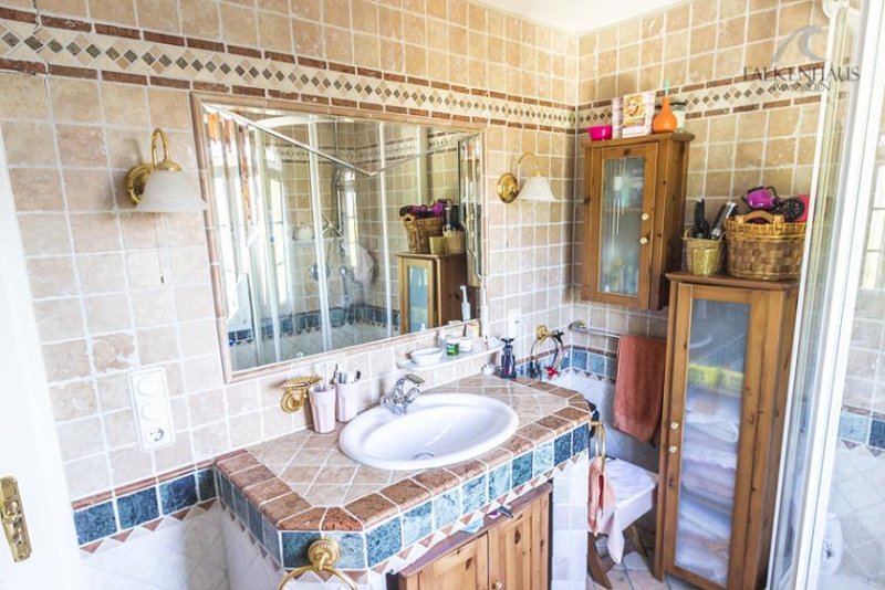 Remscheid Ideal für Familien - Doppelhaushälfte mit weitläufigem Garten und 
großflächiger Sonnenterrasse Haus kaufen