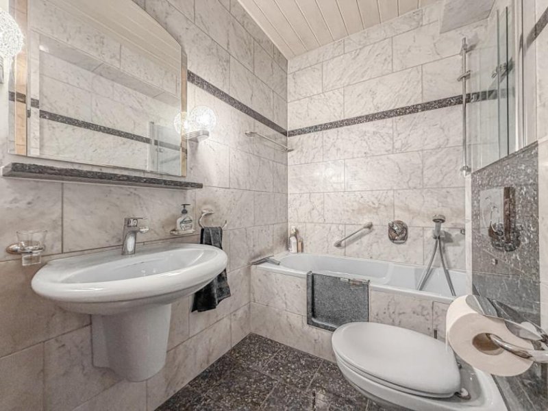 Essen Kein Neubau. Kein Standard. Dafür ein Zuhause mit Balkon und Garage. Wohnung kaufen