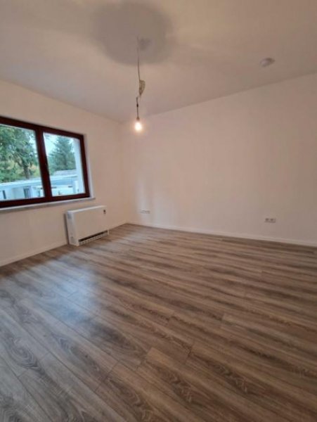 Mülheim an der Ruhr Kapitalanlage in Mülheim -Zwei sanierte Mehrfamilienhäuser mit 7 Wohneinheiten/
2 Garagen 2 Carports Haus kaufen