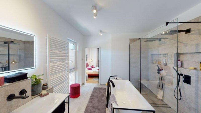 Marl Klare Linien und viel Platz im BAUHAUS-STIL Haus kaufen