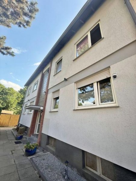 Gelsenkirchen Gelsenkirchen-Scholven: Aufgeteiltes Mehrfamilienhaus mit 5 Wohnungen Gewerbe kaufen