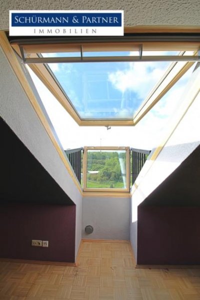 Oberhausen Gut aufgeteilte und helle Dachgeschoss-Wohnung | 48m² Wfl. | 2,5 Zi. | OB-Alstaden Wohnung kaufen