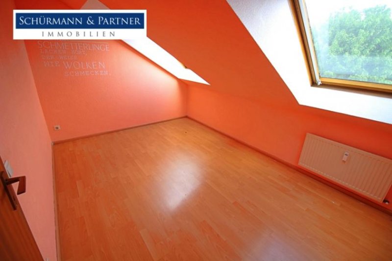 Oberhausen Gut aufgeteilte und helle Dachgeschoss-Wohnung | 48m² Wfl. | 2,5 Zi. | OB-Alstaden Wohnung kaufen