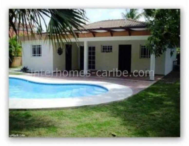 Sosúa/Dominikanische Republik Attraktive Villa mit 147 m² (1 582 sqft) Wohnfläche auf 688 m² (7 403 sqft) Grundstück, zwei Schlafzimmer, zwei Bäder, Pool