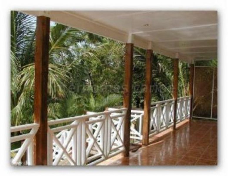 Sosúa/Dominikanische Republik Sosúa: Gästehaus mit vier Wohnungen und einen Swimmingpool, bereit für Bed & Breakfast. Haus kaufen