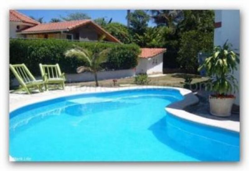 Sosúa/Dominikanische Republik Sosúa: Komplett neu renovierte Villa mit 95 m² (1022 sqft) Wohnfläche auf 746 m² (8027 sqft) Grundstück mit Pool in Haus