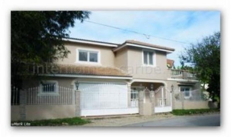 Sosúa/Dominikanische Republik Sosua: grosszügige Villa direkt an Felsenküste mit fantastischem Meerblick in bevorzugter und ruhiger Wohnlage. Haus kaufen