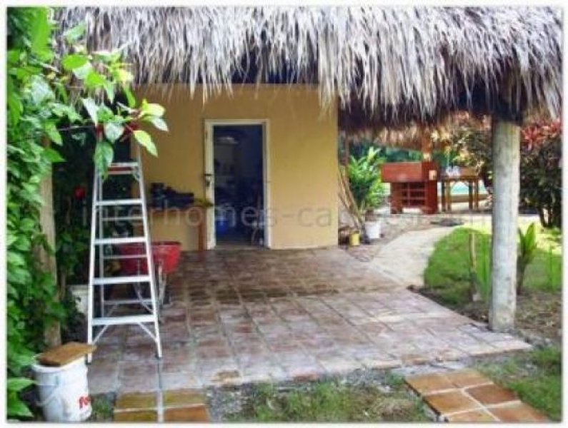 Sosúa/Dominikanische Republik Sosua: Haus mit 150 m² (1 614 sqft) Wohnfläche, drei Schlafzimmer, drei Bäder auf 800 m² (8 608 sqft) Grundstück mit Pool 