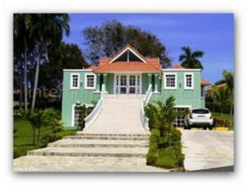 Sosúa/Dominikanische Republik Sosua: Neue Villa mit Meerblick in einer gepflegten Wohnanlage in Sosúa. Haus kaufen