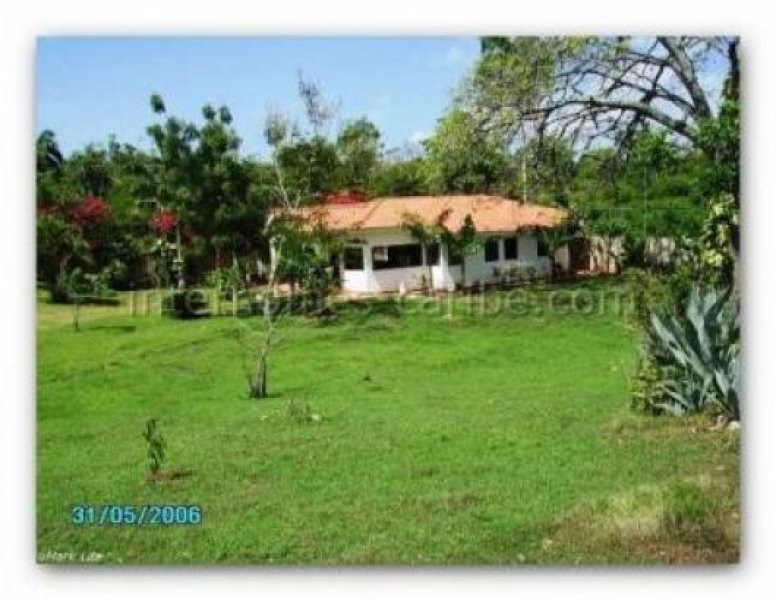 Sosúa/Dominikanische Republik Sosua: Villa mit 168 m² (1 808 sqft) Wohnfläche auf 800 m² (8 608 sqft) Grundstück, vier Schlafzimmer, ein Bad und Pool in 