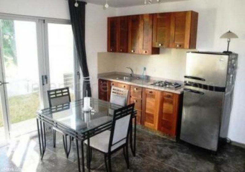 Sosúa/Dominikanische Republik Sosua: Villa mit 408 qm (4 392 sqft) Wohnfläche auf 470 qm (5 059 sqft) Grundstück, voll möbliert, drei Schlafzimmer und ein 