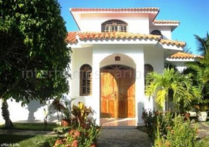 Sosúa/Dominikanische Republik Sosua: wunderschöne zweistöckige Villa mit 175 qm (1 884 sqft) Wohnfläche auf 910 qm (9 795 sqft) Grundstück in privater 