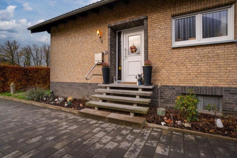 Emmerich am Rhein Dornick: Freistehender Bungalow mit Blick ins Grüne Haus kaufen