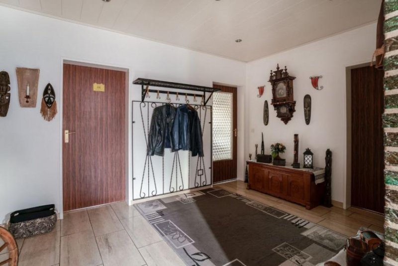 Emmerich am Rhein Dornick: Freistehender Bungalow mit Blick ins Grüne Haus kaufen