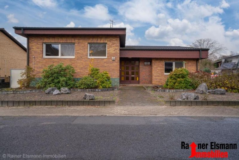 Emmerich am Rhein Emmerich: Freistehendes Einfamilienhaus in beliebter Lage von Speelberg Haus kaufen