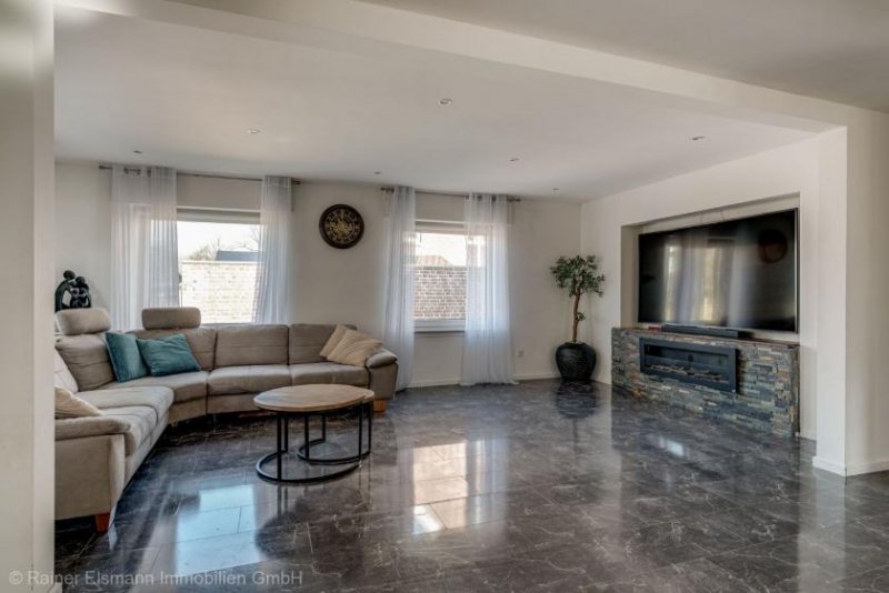 Emmerich am Rhein Emmerich-Hüthum: Freistehendes Einfamilienhaus mit Garten und Möglichkeit zum ebenerdigen Wohnen Haus kaufen