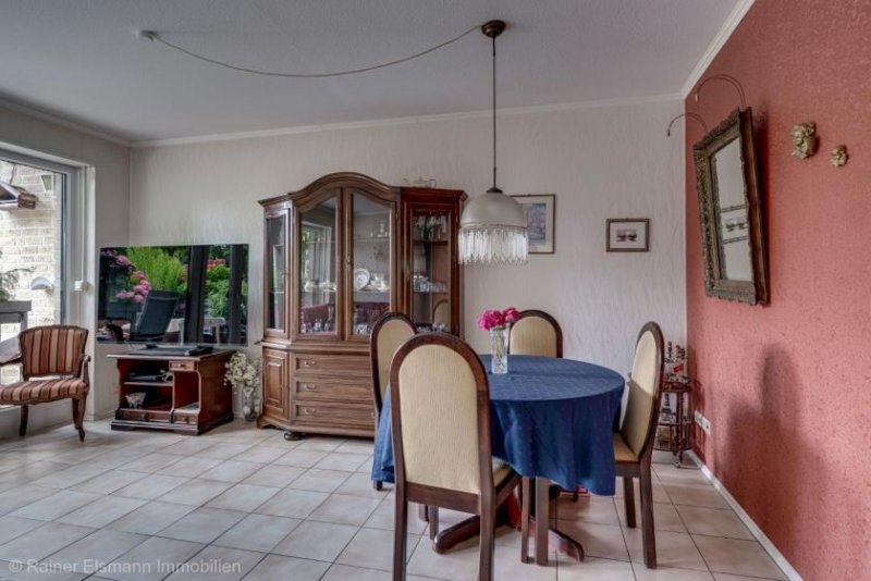 Emmerich am Rhein Emmerich: Ruhige Eigentumswohnung mit Balkon und Tiefgaragenstellplatz – zentral gelegen Wohnung kaufen