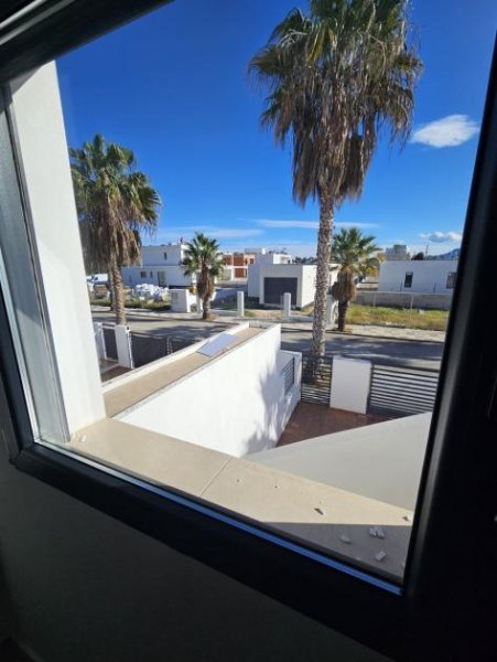 Oliva Reihenhaus in Oliva Nova nur 500 Meter vom Strand entfernt Haus kaufen