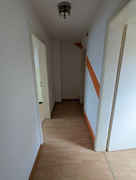 Rheinberg Rheinberg - Dachgeschosswohnung, vermietet Wohnung kaufen
