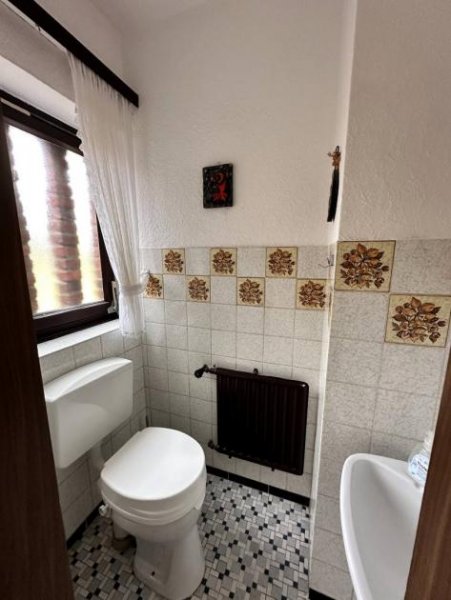 Kleve (Kreis Kleve) Einfamilienhaus mit Potential im Herzen von 47533 Kleve-Rindern Haus kaufen