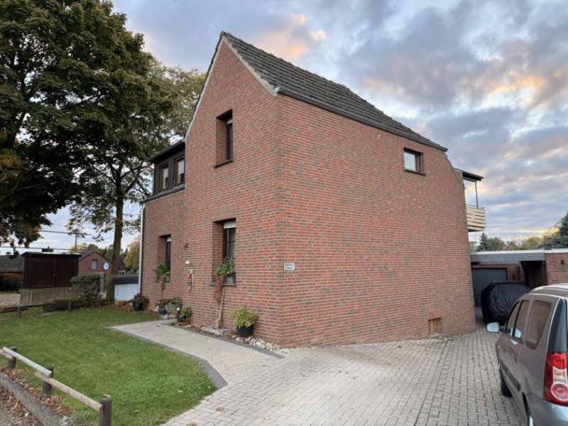 Kleve (Kreis Kleve) Großes Wohnhaus - vielseitig nutzbar - am Orteingang von Kleve-Griethausen! Haus kaufen