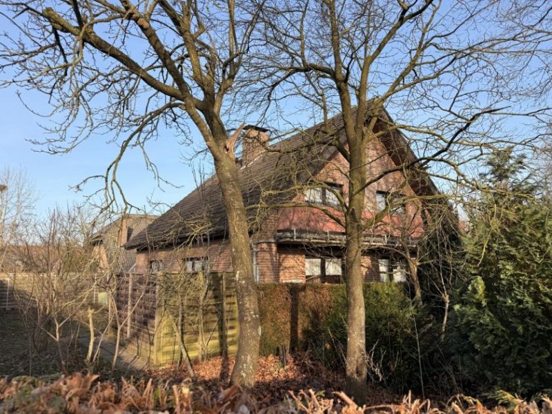 Kleve (Kreis Kleve) Voll unterkellertes Wohnhaus mit Doppelgarage in zentraler Lage der Klever-Oberstadt Haus kaufen