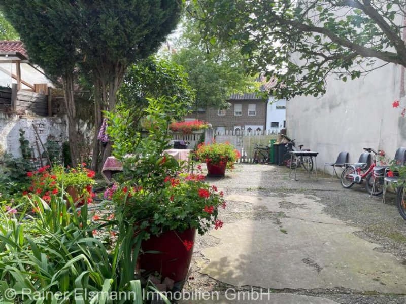 Kalkar Kalkar: Denkmalgeschütztes Wohnhaus mit großzügigem Raumangebot - vermietet Haus kaufen