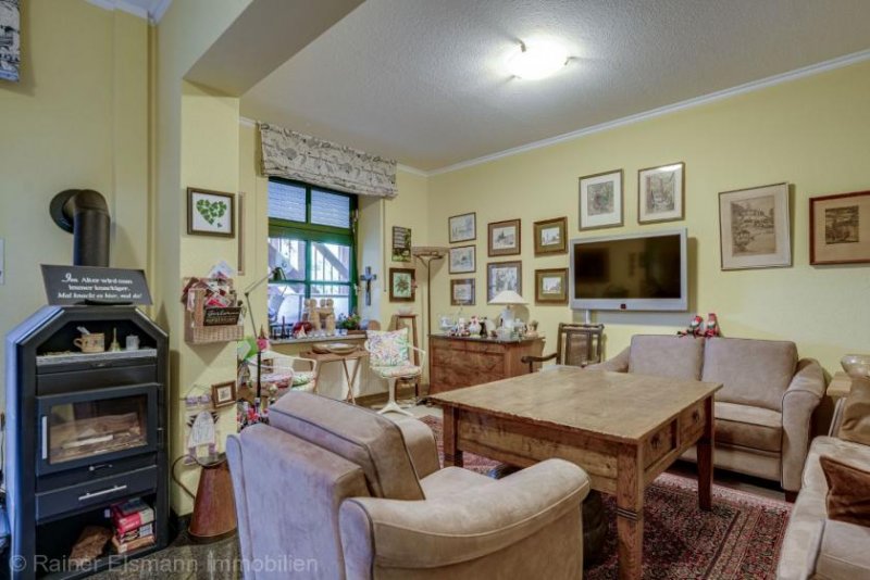 Bedburg-Hau Bedburg-Hau: Hof mit mehreren Wohneinheiten, Café, Scheune und großem Grundstück Haus kaufen