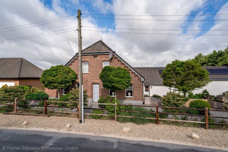 Goch Goch-Pfalzdorf: Kernsanierter Hof mit Einliegerwohnung bietet vielfältige Nutzungsmöglichkeiten Haus kaufen