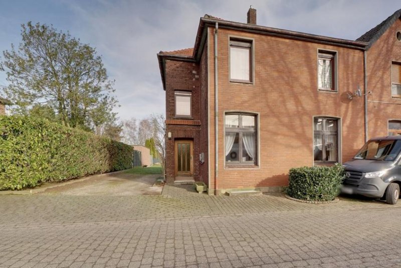 Uedem Uedem-Keppeln: Ihr neues Zuhause - Wohnhaus mit Scheune und großem Grundstück Haus kaufen