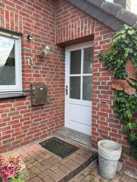 Kerken Gepflegte Haushälfte mit Keller und 2 Garagen im Herzen von Kerken-Nieukerk Haus kaufen