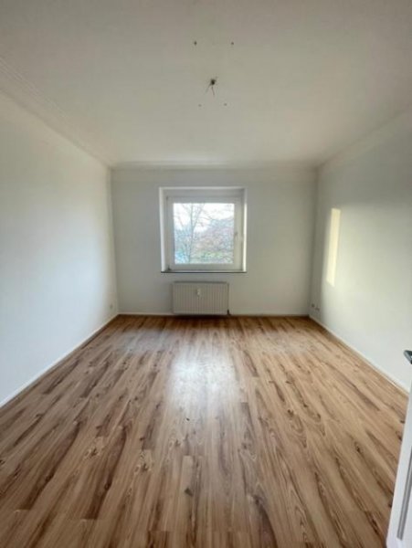 Krefeld RESERVIERT!!!!
Sehr Gepflegtes Mehrfamilienhaus mit soliden Mietverhältnissen im Zentrum Krefelds Haus kaufen