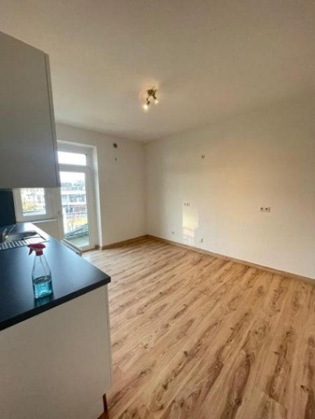 Krefeld RESERVIERT!!!!
Sehr Gepflegtes Mehrfamilienhaus mit soliden Mietverhältnissen im Zentrum Krefelds Haus kaufen