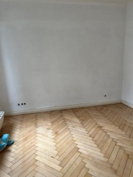 Krefeld RESERVIERT!!!!
Sehr Gepflegtes Mehrfamilienhaus mit soliden Mietverhältnissen im Zentrum Krefelds Haus kaufen