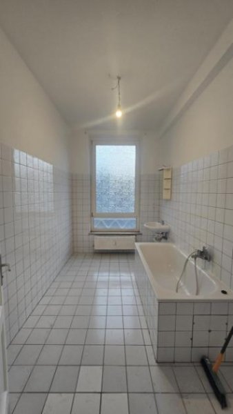 Krefeld RESERVIERT!!!!
Sehr Gepflegtes Mehrfamilienhaus mit soliden Mietverhältnissen im Zentrum Krefelds Haus kaufen