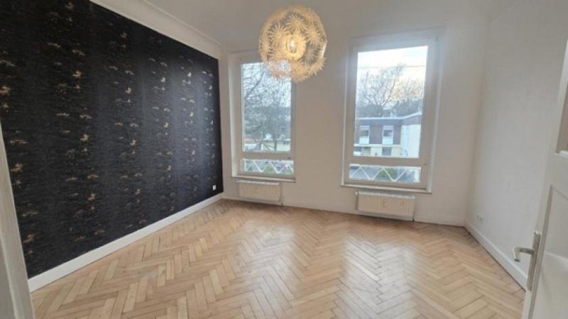 Krefeld RESERVIERT!!!!
Sehr Gepflegtes Mehrfamilienhaus mit soliden Mietverhältnissen im Zentrum Krefelds Haus kaufen