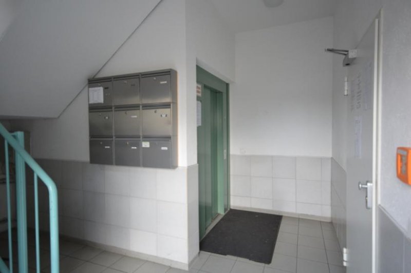 Krefeld Attraktives Immobilienpaket mit 17 Einheiten und 15 TG Stellplätzen. Nachhaltige Rendite von 6%! Gewerbe kaufen