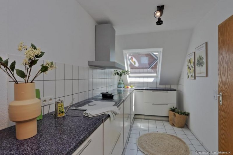 Tönisvorst WOHNEN MIT WEITBLICK … VERGLASTER ERKER … SONNIGER BALKON & KOMFORTABLER TIEFGARAGENPLATZ Wohnung kaufen