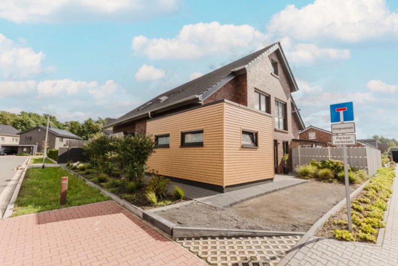 Nordhorn Exklusives Einfamilienhaus mit Einliegerwohnung in Nordhorn – Wohnen am Blankepark Haus kaufen