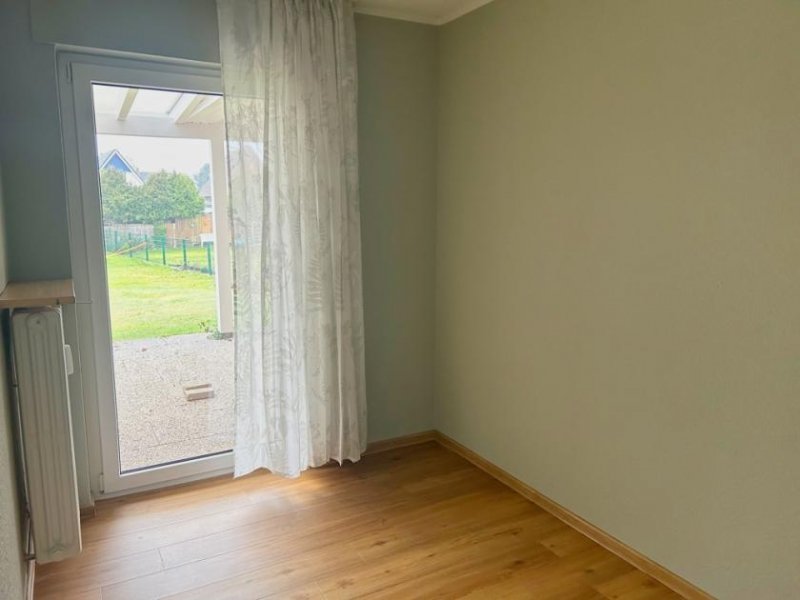 Nordhorn Gepflegtes Zweifamilienhaus mit vermieteter Einheit in Nordhorn Haus kaufen