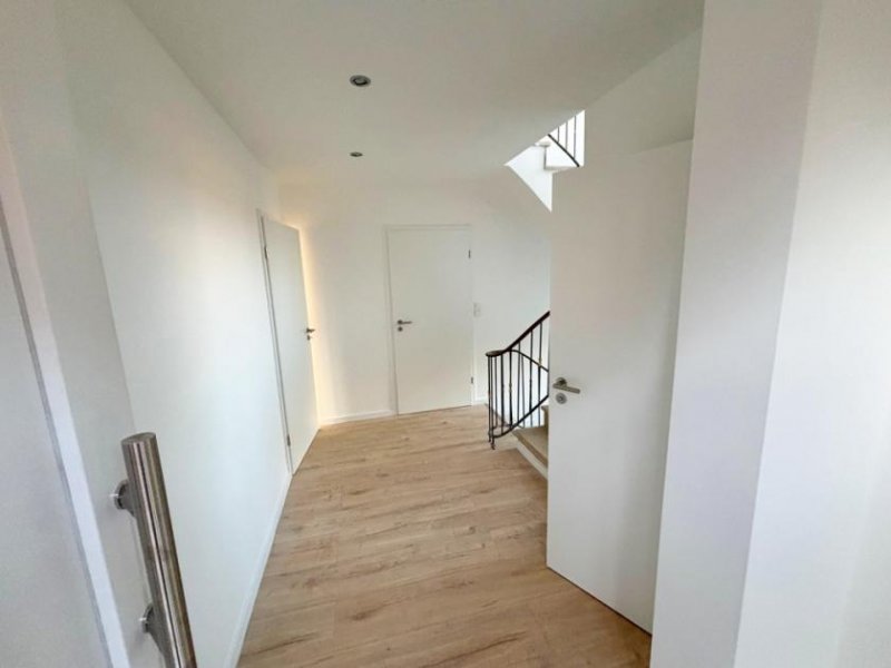 Nordhorn Einfamilienhaus in Nordhorn – hell, modernisiert und mit schönem Garten Haus kaufen